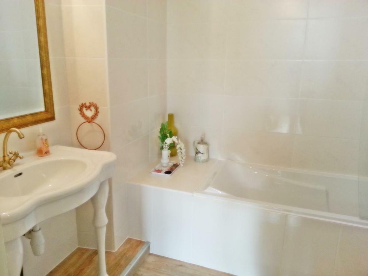 Chateau Des Noces Bazoges-en-Pareds Εξωτερικό φωτογραφία