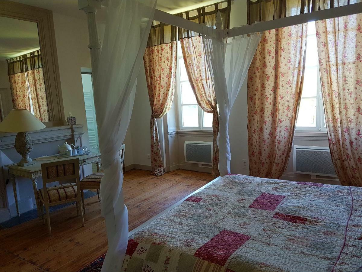 Chateau Des Noces Bazoges-en-Pareds Εξωτερικό φωτογραφία